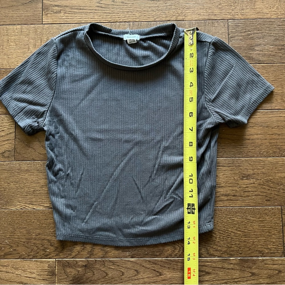 Garage Ribbed Crop Top - Picture 6 of 7